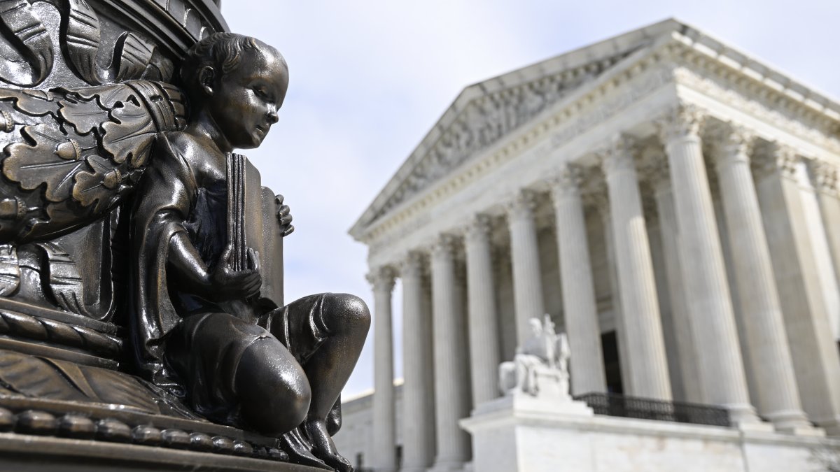 Supreme Court weighs whether South Carolina map discriminated against Black voters – NBC Chicago - Vimarsana News