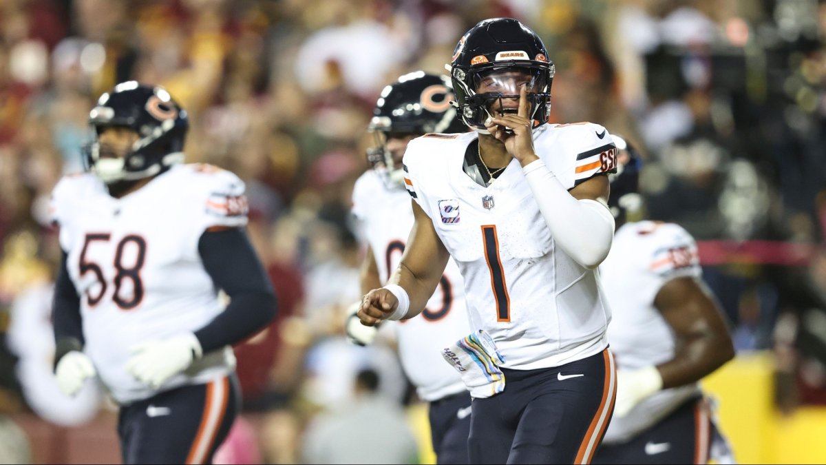 Chicago Bears snap six-game losing streak with NFL win over