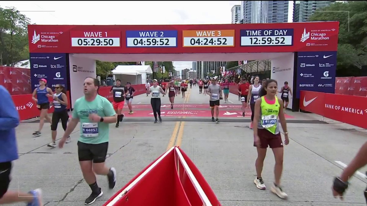 Chicago Marathon Finish Line 100 p.m. 200 p.m. NBC Chicago