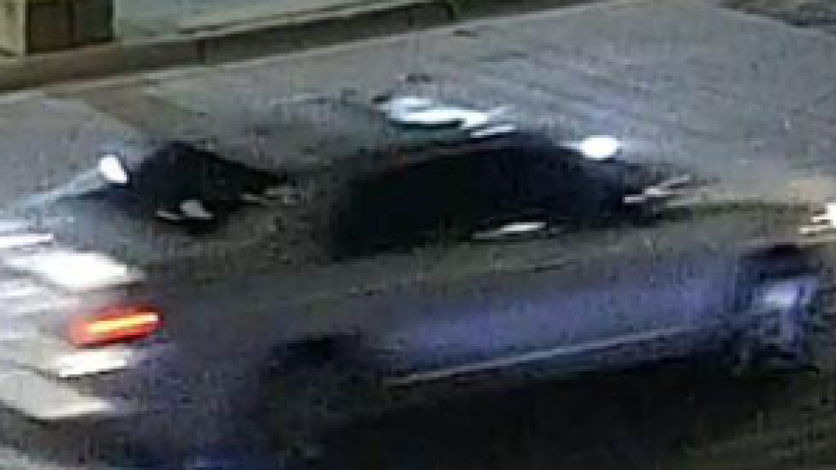 CPD searching for driver in West Garfield Park hit-and-run