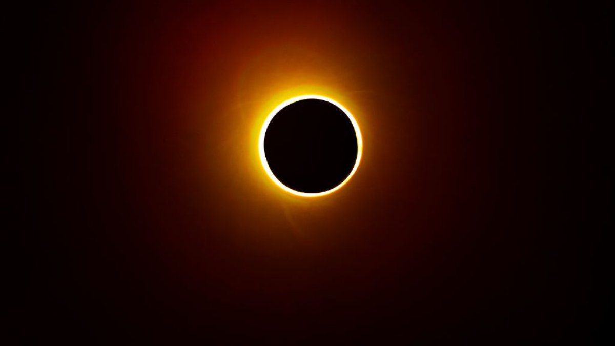 2024年，一次完全日食即将来到伊利诺伊州，但下一次的日食将在何时发生？