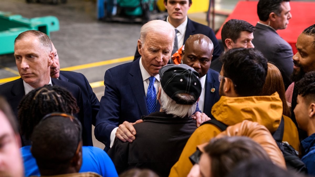 Biden will visit a family farm in Minnesota on Wednesday to kick off campaigning in rural America – NBC Chicago - Vimarsana News