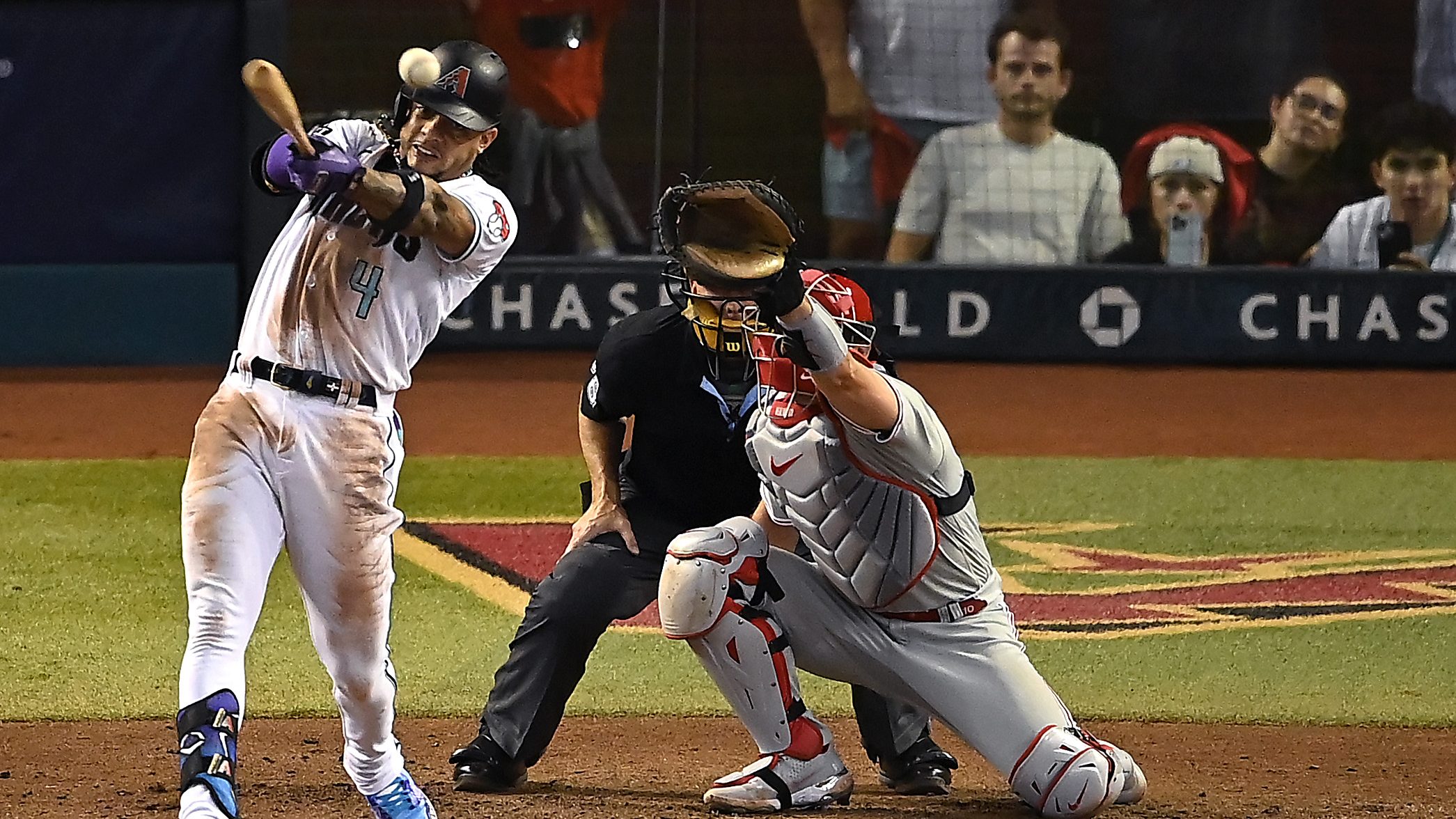 Phillies' bats go quiet during 2-1 loss to Diamondbacks in Game 3