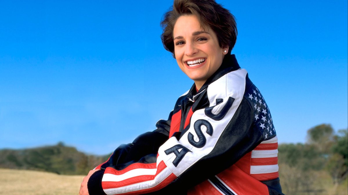 Mary Lou Retton's daughters say she's 'still fighting' rare pneumonia after week in ICU – NBC Chicago - Vimarsana News
