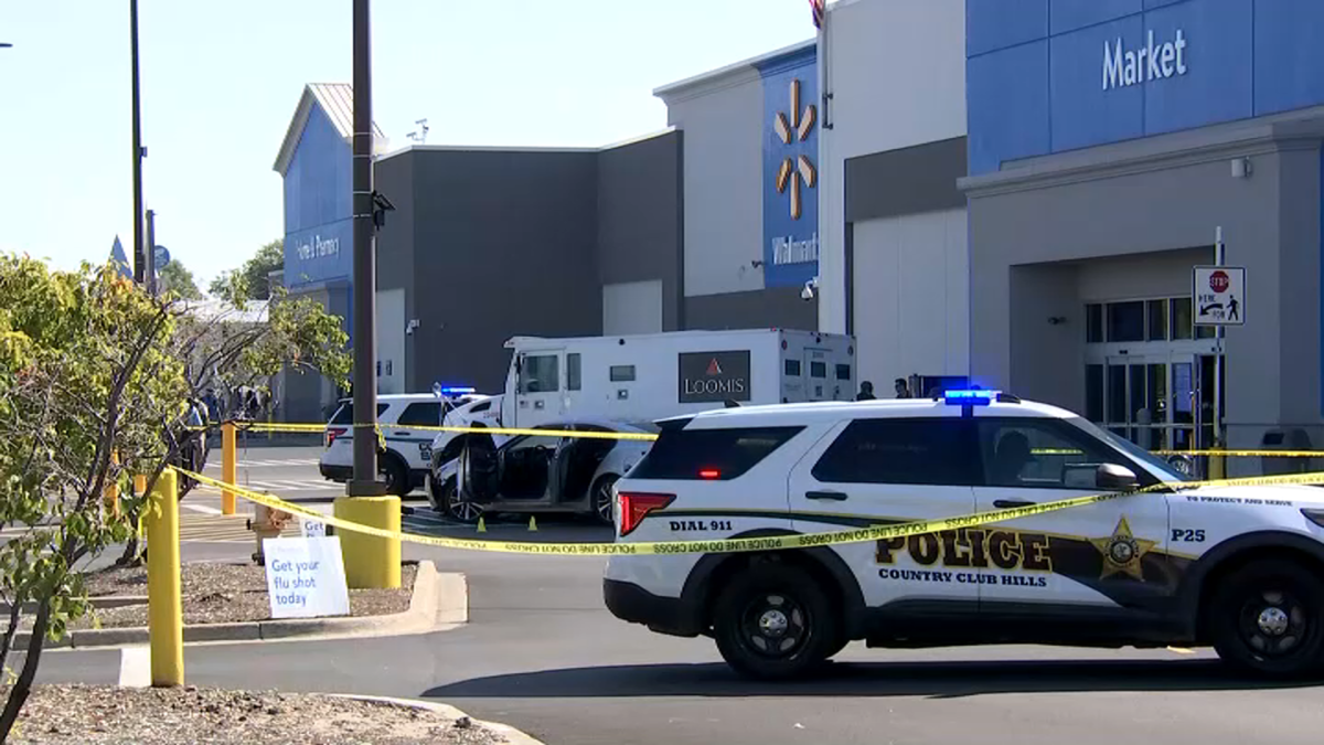 Heavy police presence reported at Country Club Hills Walmart