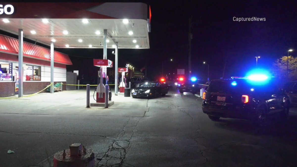 Lake County homicide investigation underway after 17-year-old found shot in vehicle