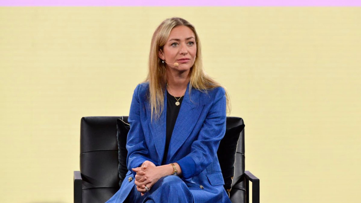 Bumble founder and CEO to step down early next year, Slack chief executive to succeed her - Vimarsana News