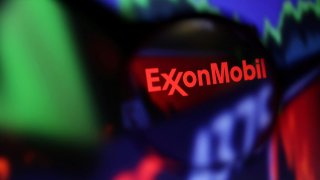 Exxon aims to become a top lithium producer for electric vehicles with Arkansas drill operation