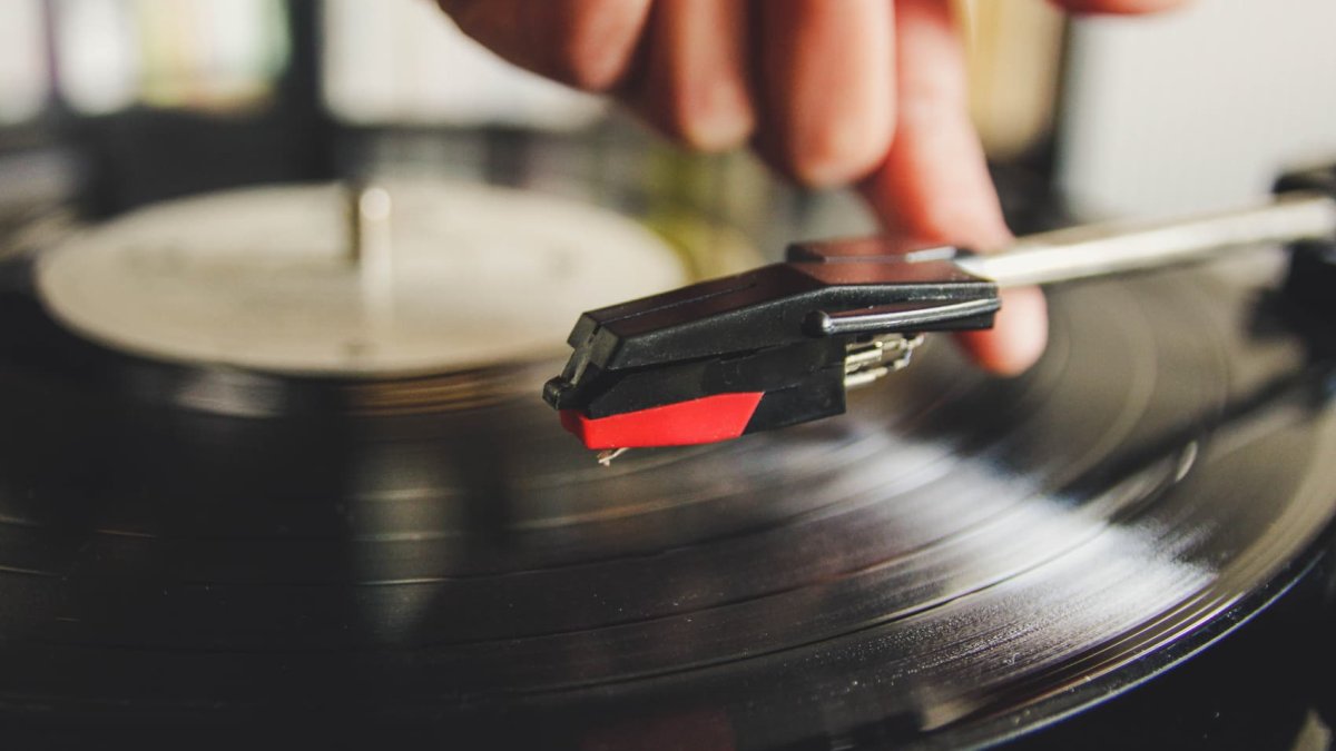 How major retailers and Covid-era nostalgia helped revive the vinyl records industry - Vimarsana News
