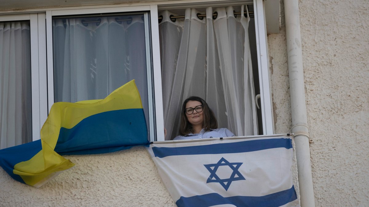 Ukrainians who fled for Israel find themselves living in war for second time