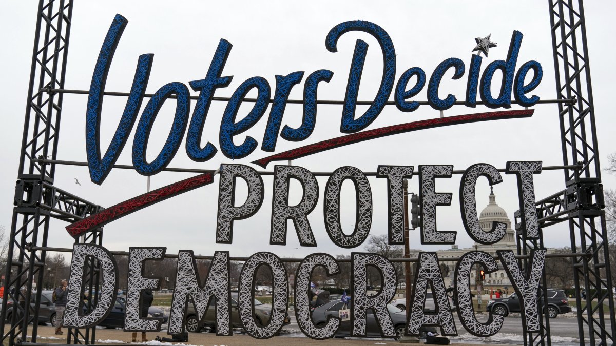 Fears of political violence grow as 2024 campaign looms – NBC Chicago - Vimarsana News