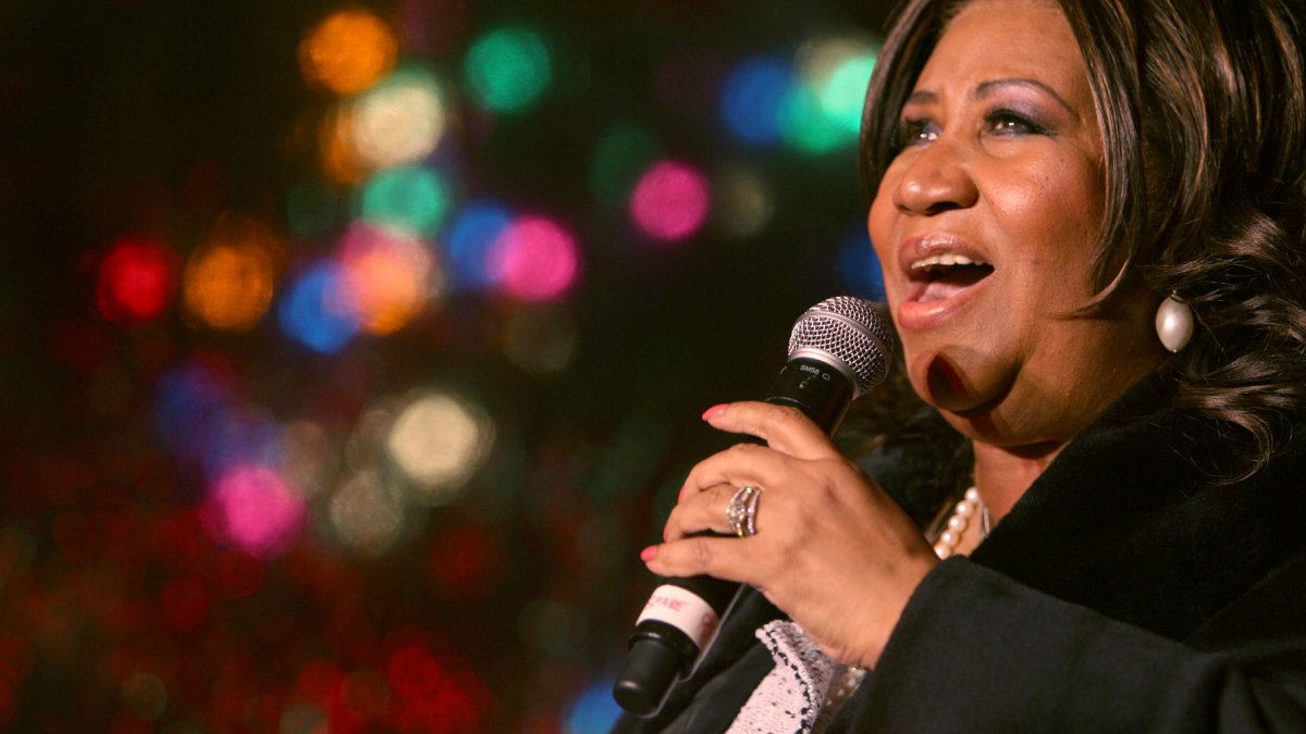 Judge cites handwritten will and awards real estate to Aretha Franklin's sons – NBC Chicago - Vimarsana News