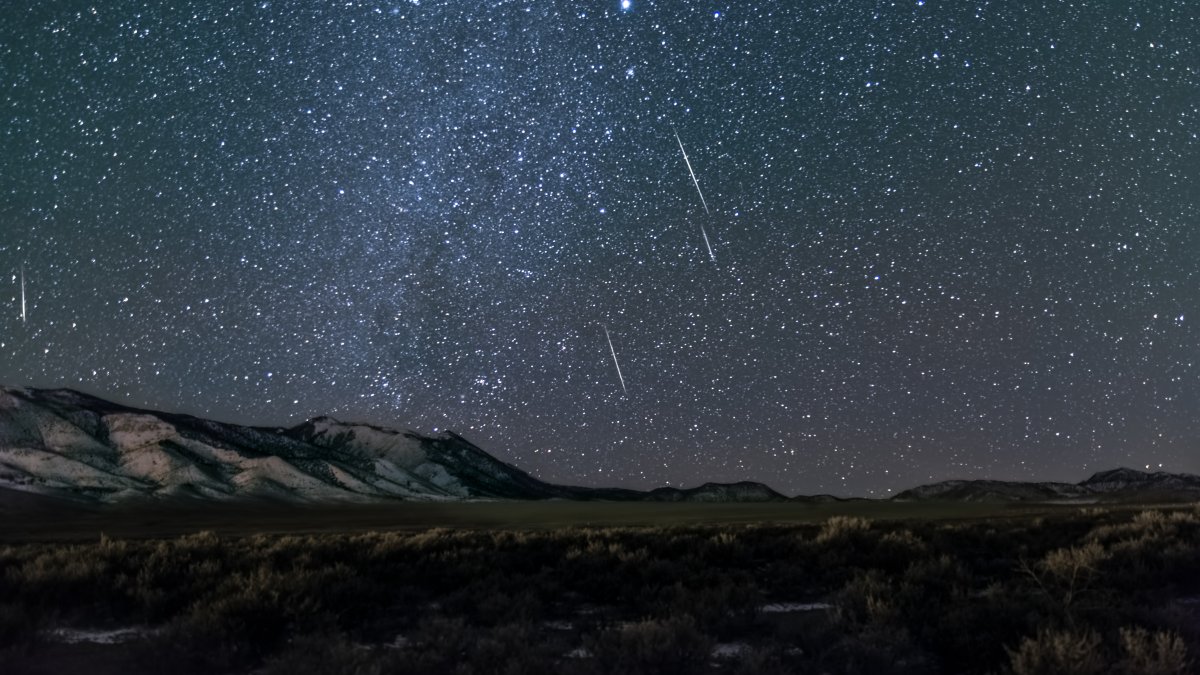 120 meteors per hour possible as Geminid meteor shower peaks. When and where to look - NBC Chicago image