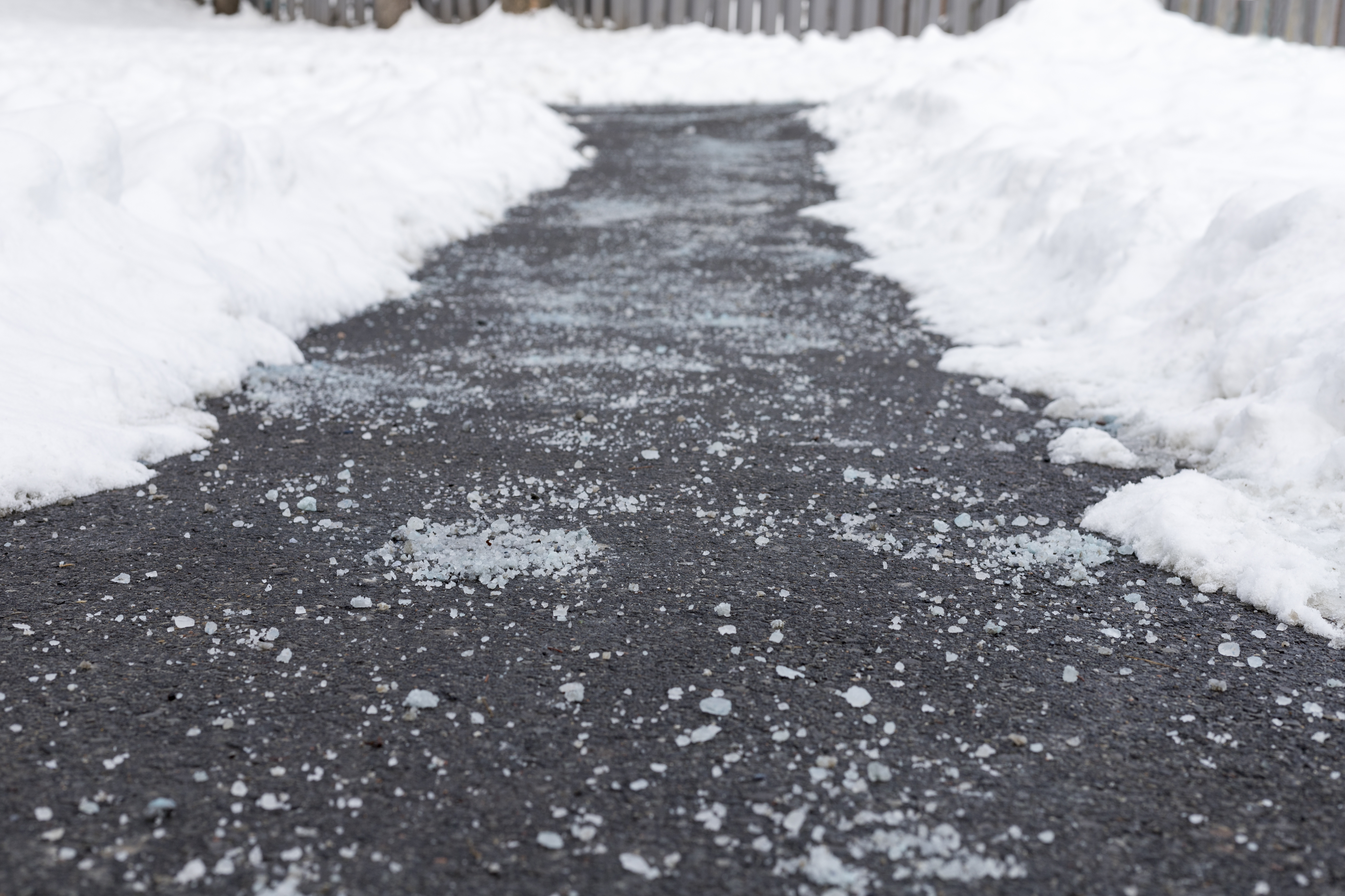 Chicago Weather Alert - Here's What Kind of Ice Melt or Snow Melting Salt  You Should Use on Concrete.