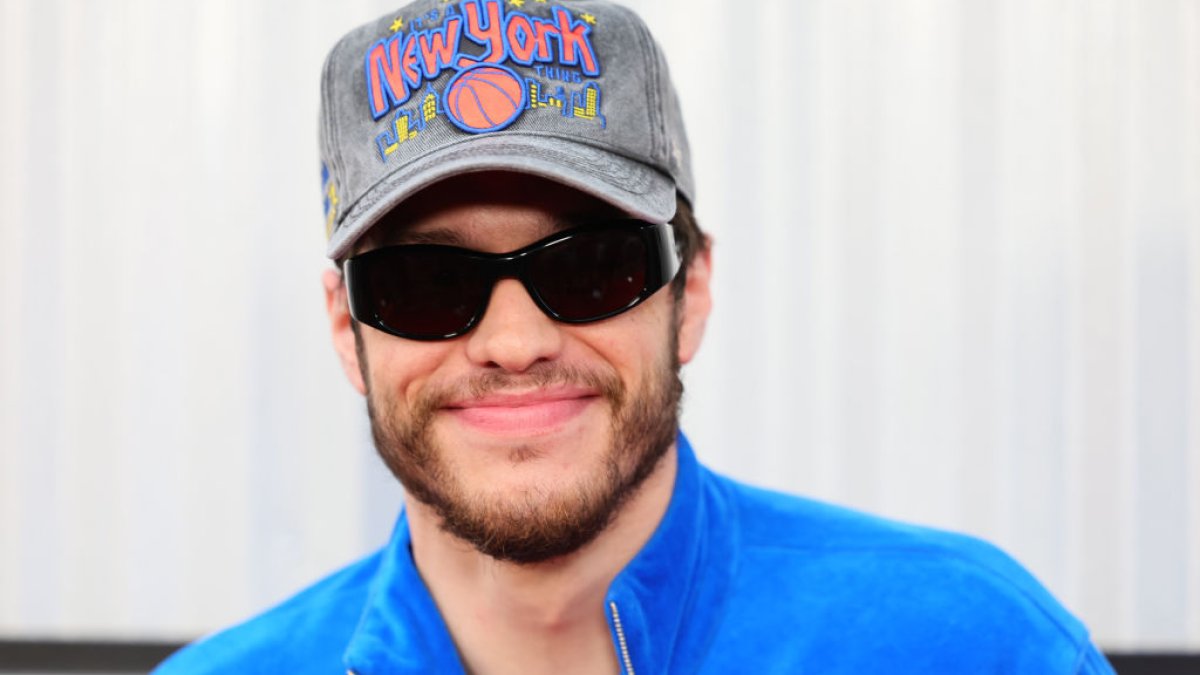 Pete Davidson's sister post photo tribute of him as he turns 30 – NBC Chicago - Vimarsana News