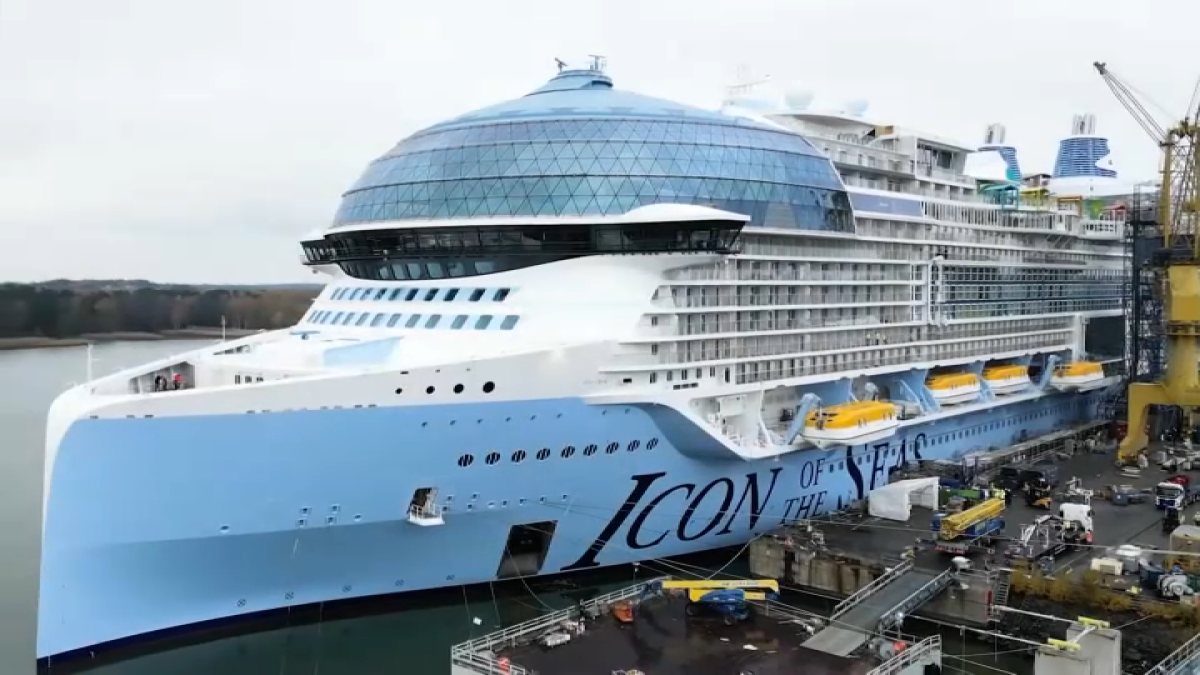 Icon of the Seas: Royal Caribbean officially owns the world’s largest ...