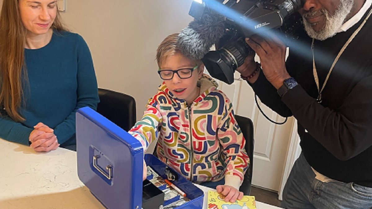 10-year-old Chicago boy raising money for Greater Chicago Food Depository for Thanksgiving