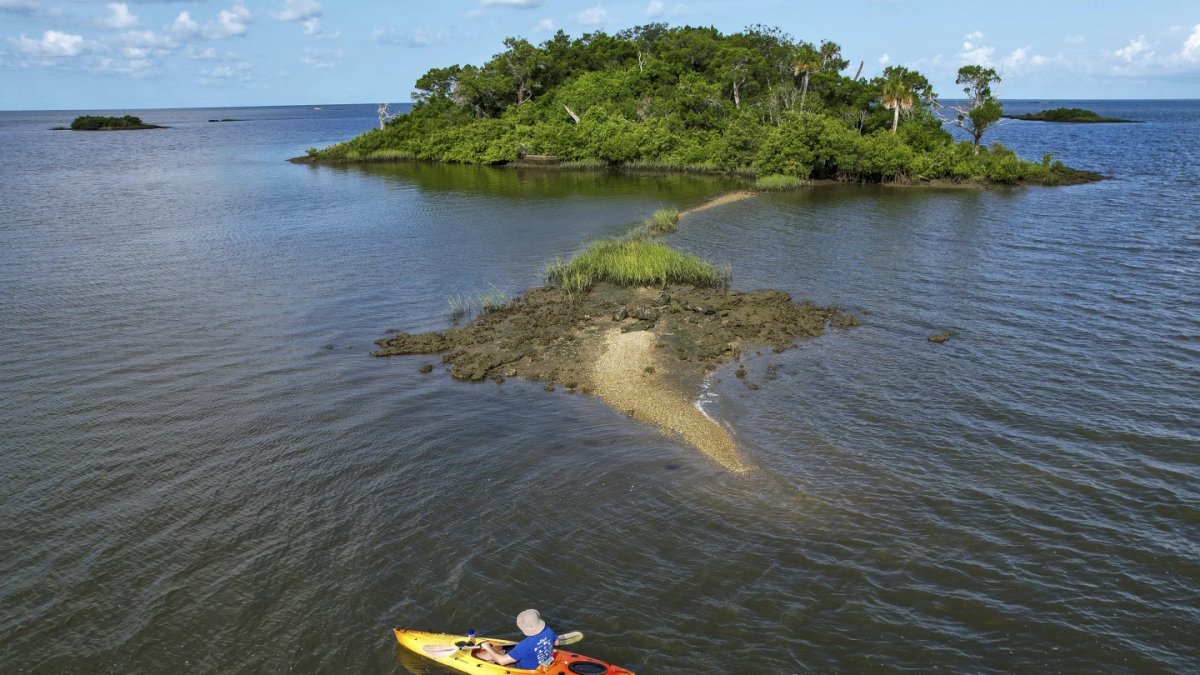 Florida man used COVID-19 relief aid to purchase Sweetheart Island – NBC Chicago - Vimarsana News