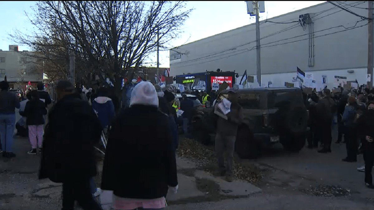 Protest demanding ceasefire in Israel-Hamas war held outside fundraiser for President Biden
