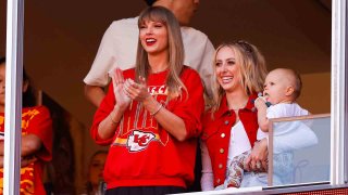 Taylor Swift and Brittany Mahomes