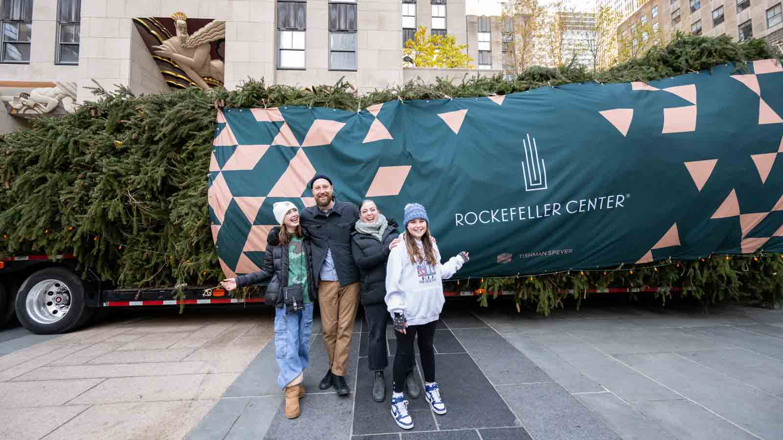 Who donated the Rockefeller Center Christmas tree? NBC Chicago