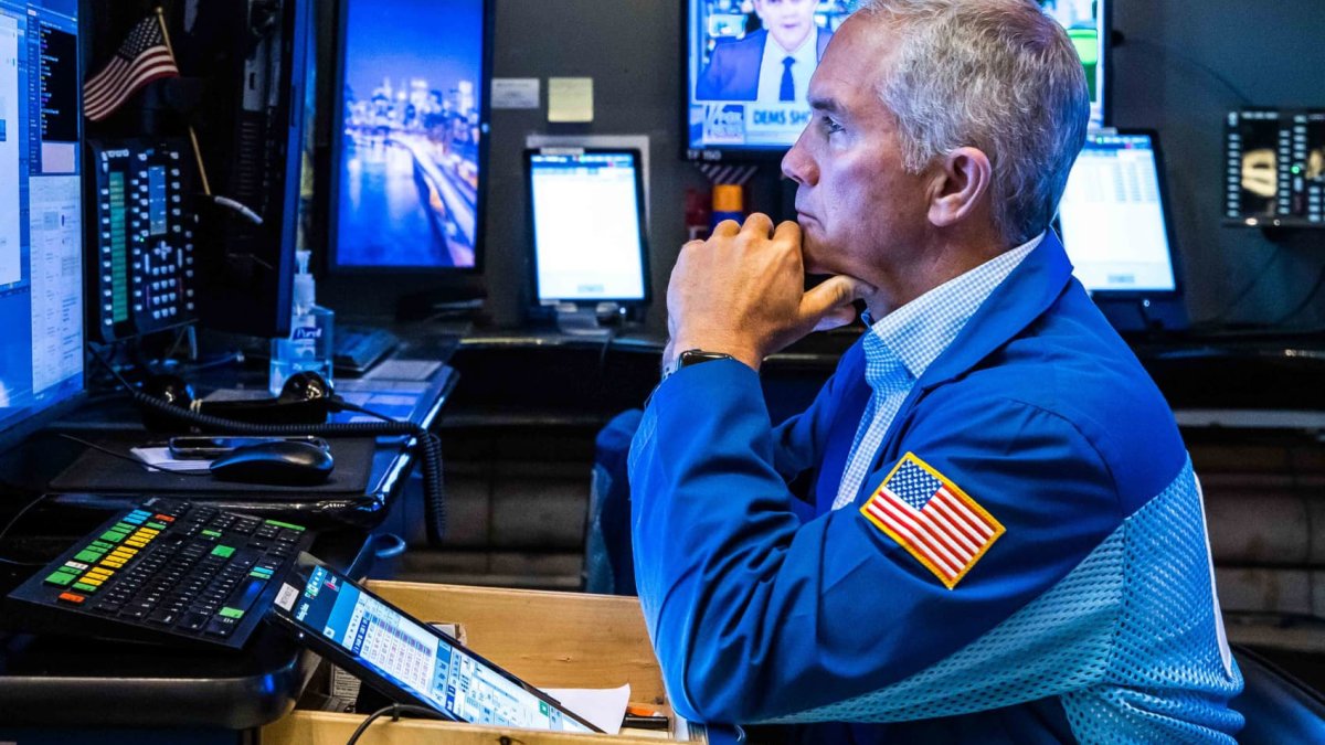 Stock futures are flat as market kicks off new year's trading after a strong 2023: Live updates - Vimarsana News