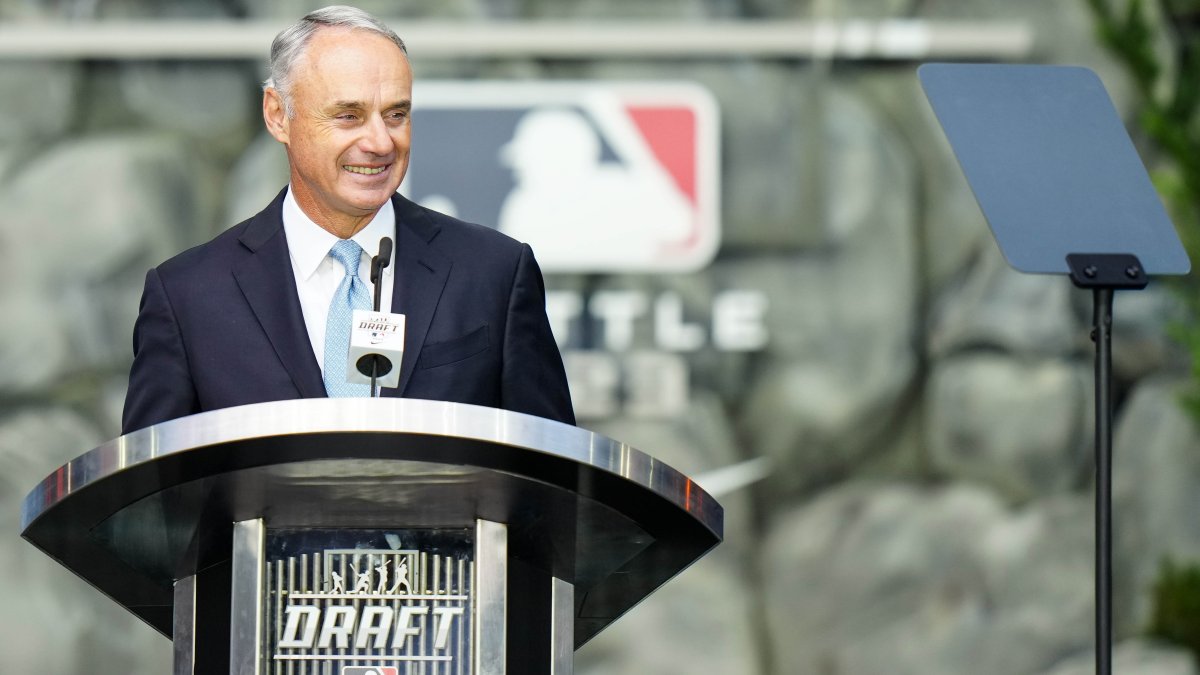 MLB-commissaris overweegt nieuwe White Sox Stadium-gesprekken – NBC Chicago