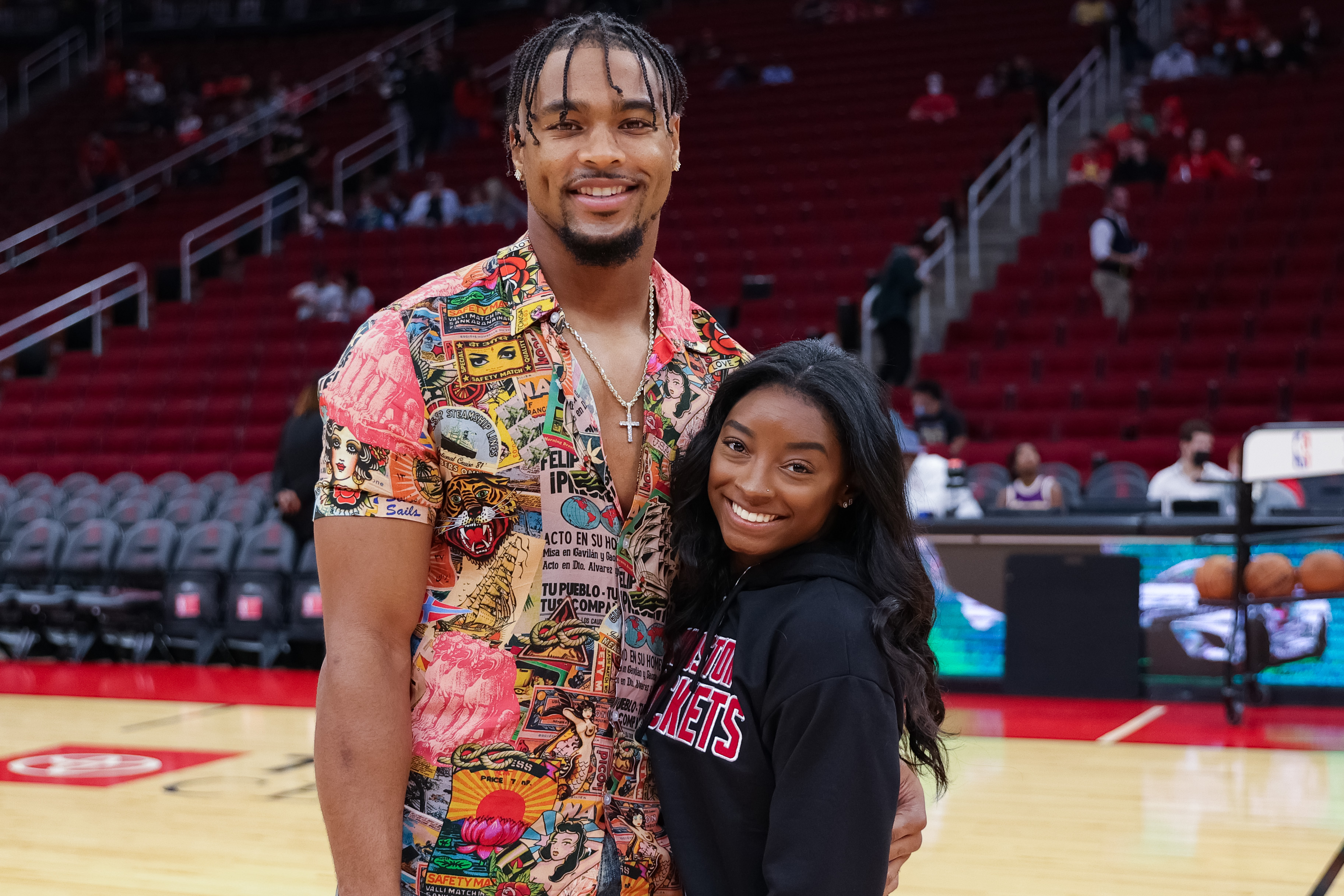 Simone Biles speaks out amid criticism over Jonathan Owens' comments – NBC Chicago - Vimarsana News
