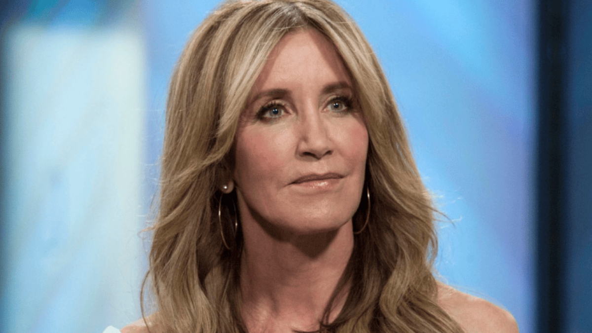 Felicity Huffman speaks for 1st time about college admissions scandal – NBC Chicago - Vimarsana News