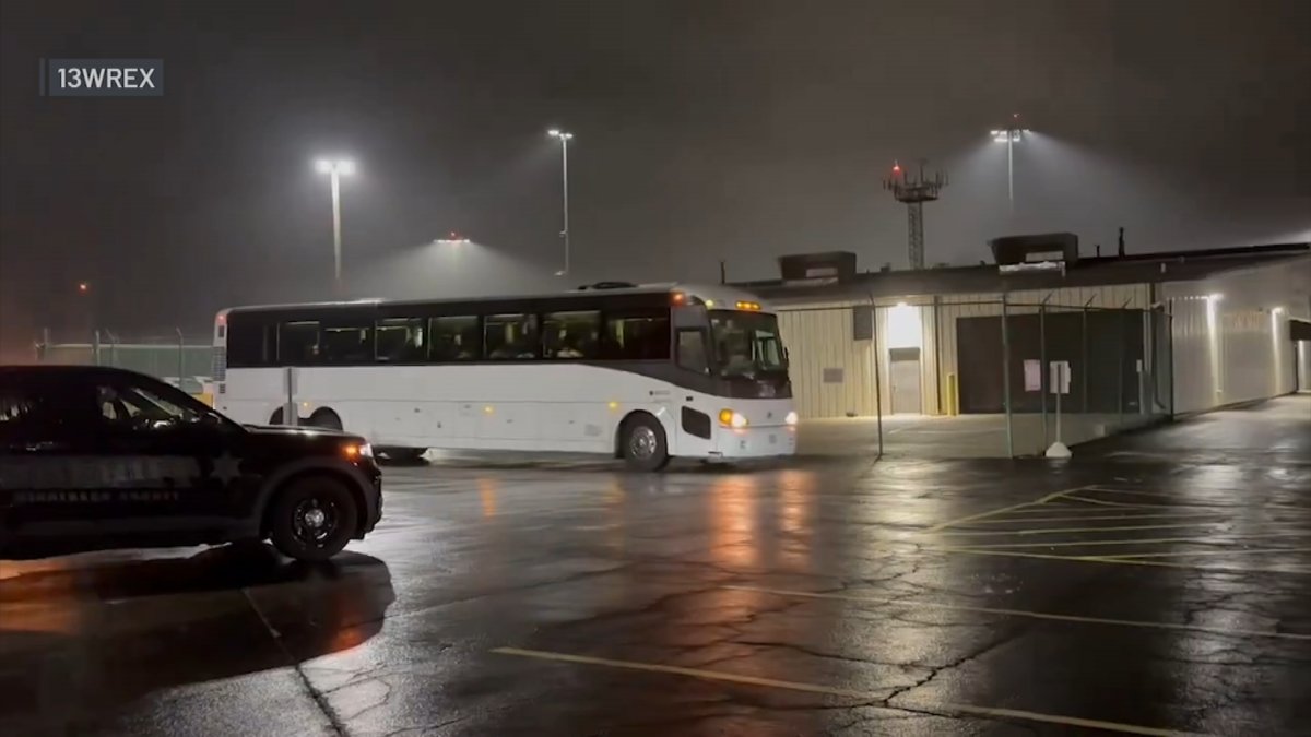 Plane carrying hundreds of migrants lands in Rockford, officials say