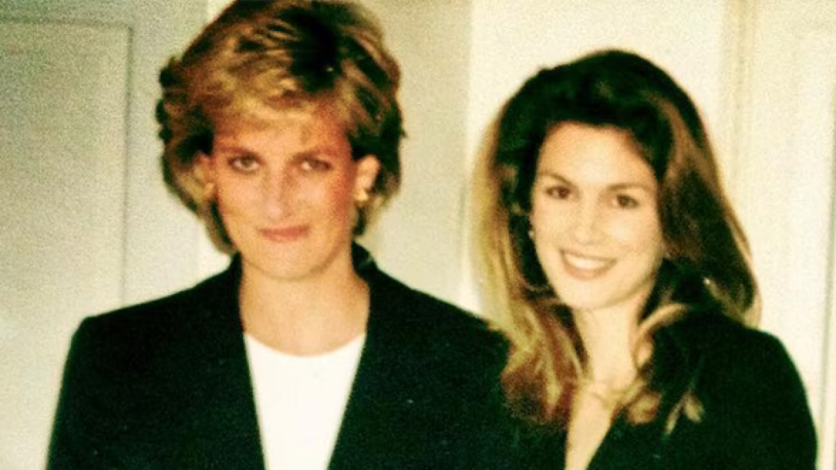 Cindy Crawford reacts to her 'little cameo' on 'The Crown' – NBC Chicago - Vimarsana News
