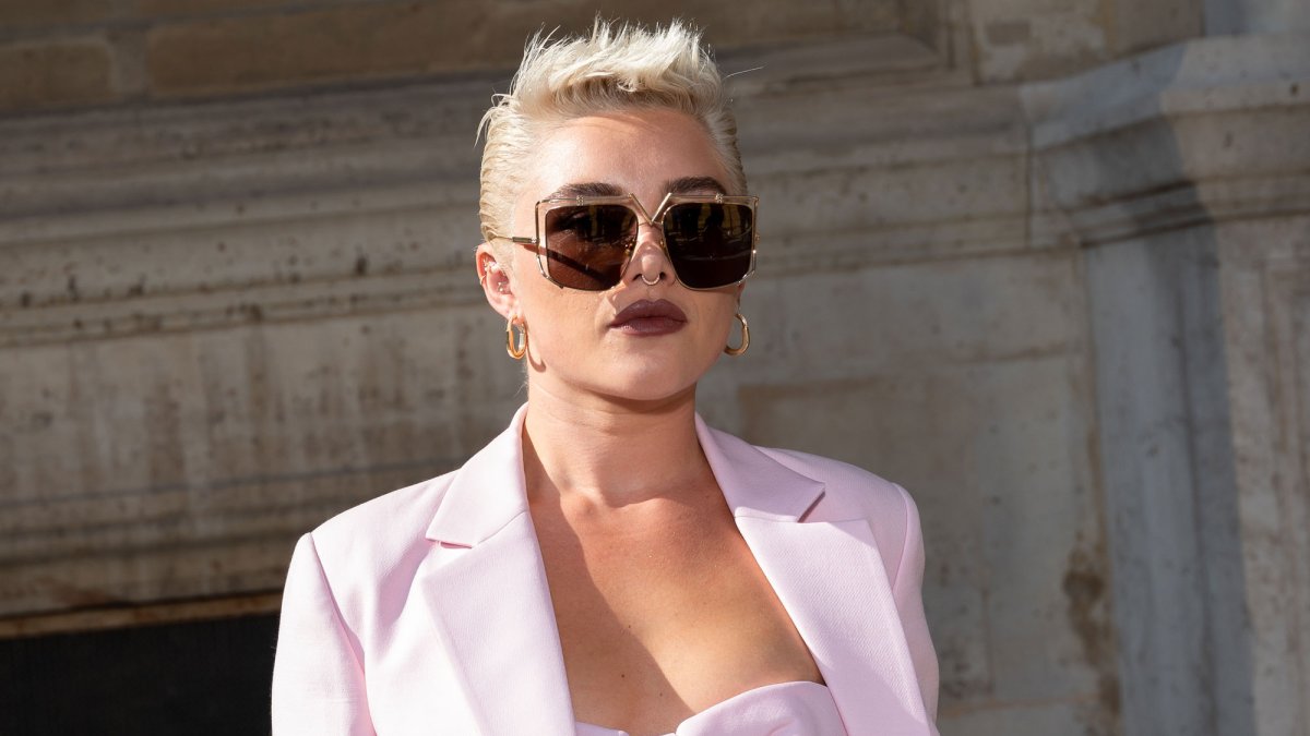 Florence Pugh hit in the face by flying object promoting 'Dune: Part Two' – NBC Chicago - Vimarsana News