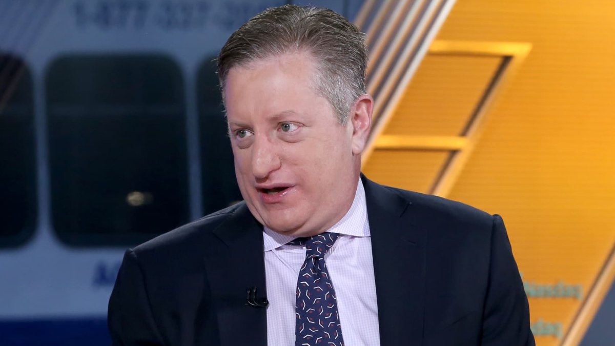 'Big Short' investor Steve Eisman worries 'everybody is coming into the year feeling too good,' sees room for disappointment – NBC Chicago - Vimarsana News