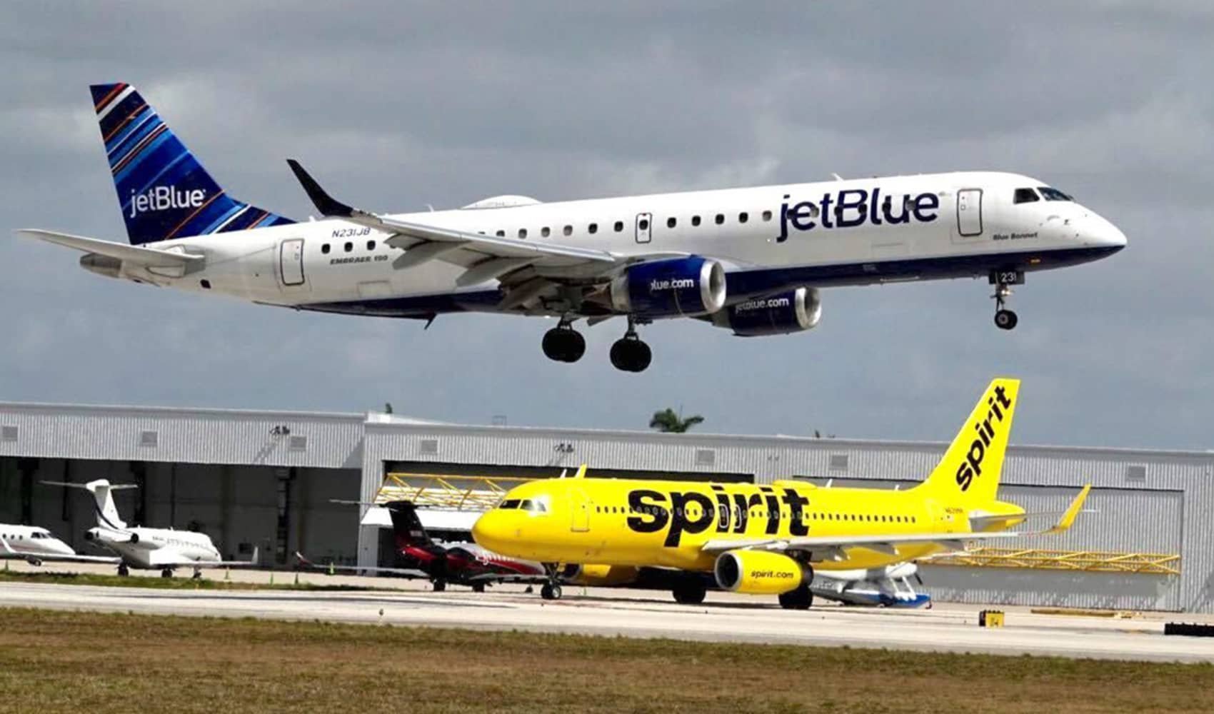 Failed JetBlue takeover could force Spirit to slash fares, restructure as carrier grasps for a path - Vimarsana News