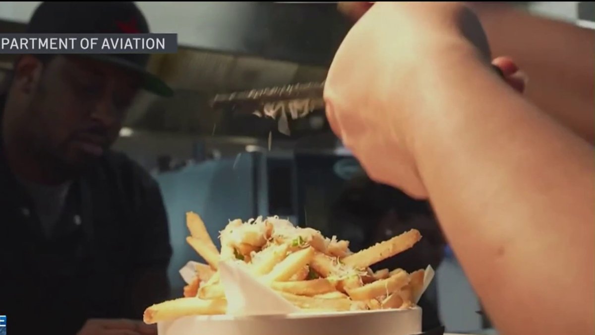 Hampton Social and Bar Siena unveil offerings in O’Hare’s Terminal 5