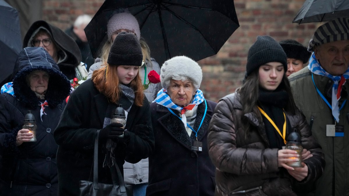 Holocaust Remembrance Day – Nazi death camp survivors mark 79th anniversary of Auschwitz liberation – NBC Chicago - Vimarsana News