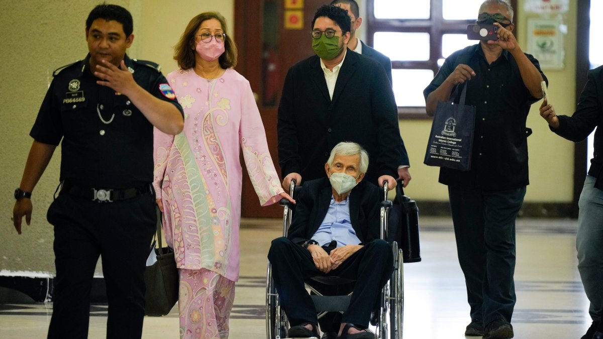 Malaysia charges former minister for not declaring assets – NBC Chicago - Vimarsana News