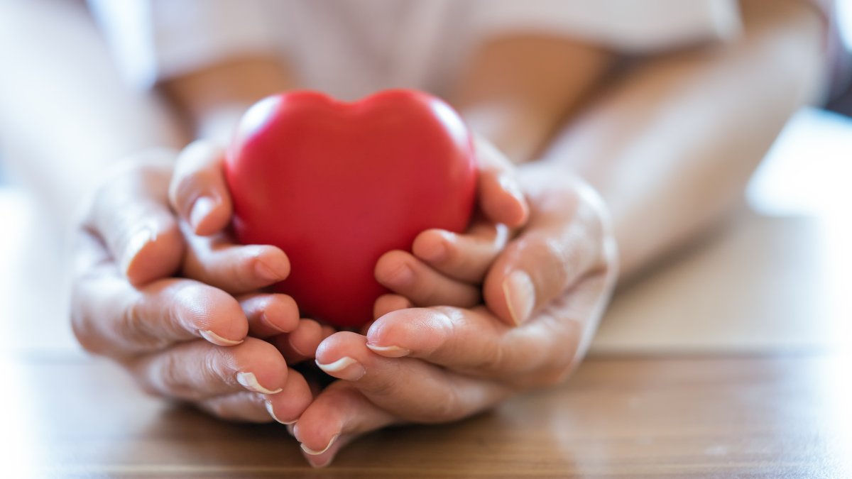 Raise awareness for heart health on Wear Red Day 2024 NBC Chicago