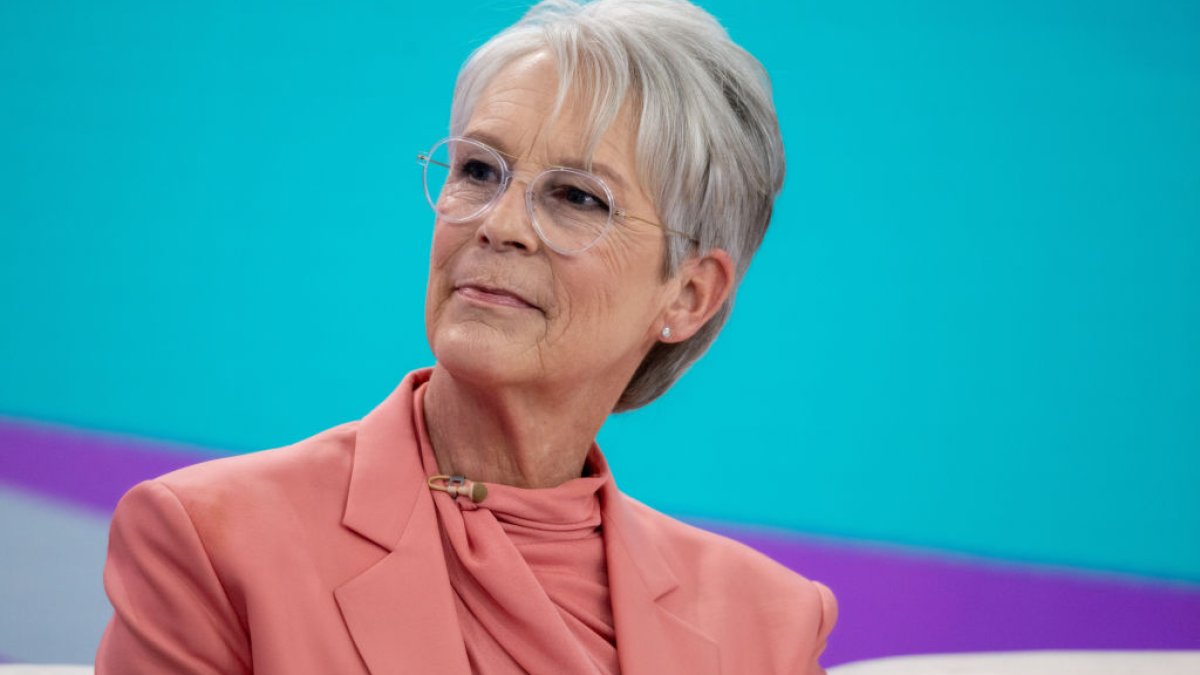Jamie Lee Curtis says turning 65 is a moment of 'excitement.' Here's why – NBC Chicago - Vimarsana News