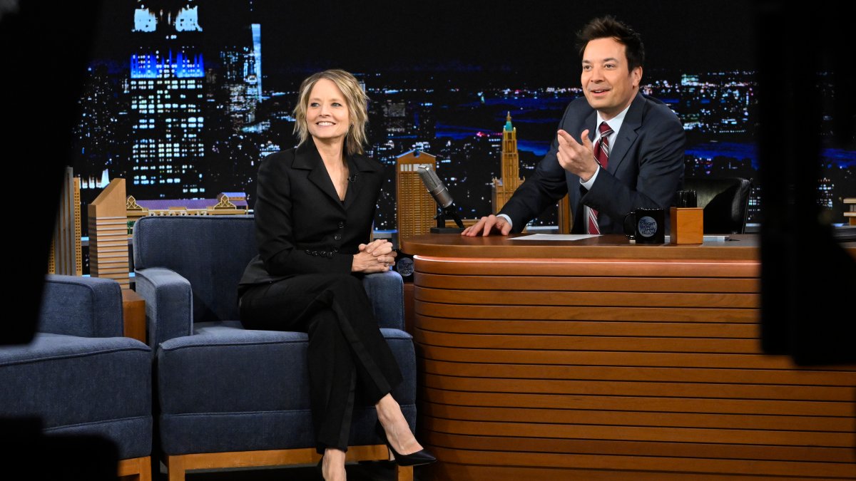 Jodie Foster says she almost played Princess Leia in 'Star Wars.' Here's why she turned it down – NBC Chicago - Vimarsana News