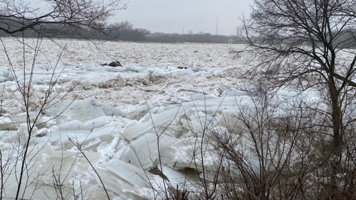 Wilmington residents evacuated amid Kankakee River flash flood warning – NBC Chicago - Vimarsana News