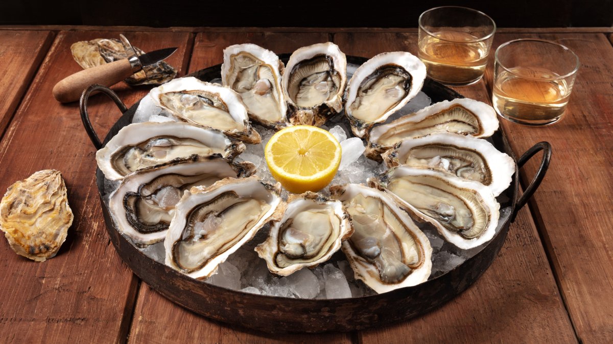 Dozens sickened by Salmonella from raw oysters across U.S., including in Illinois