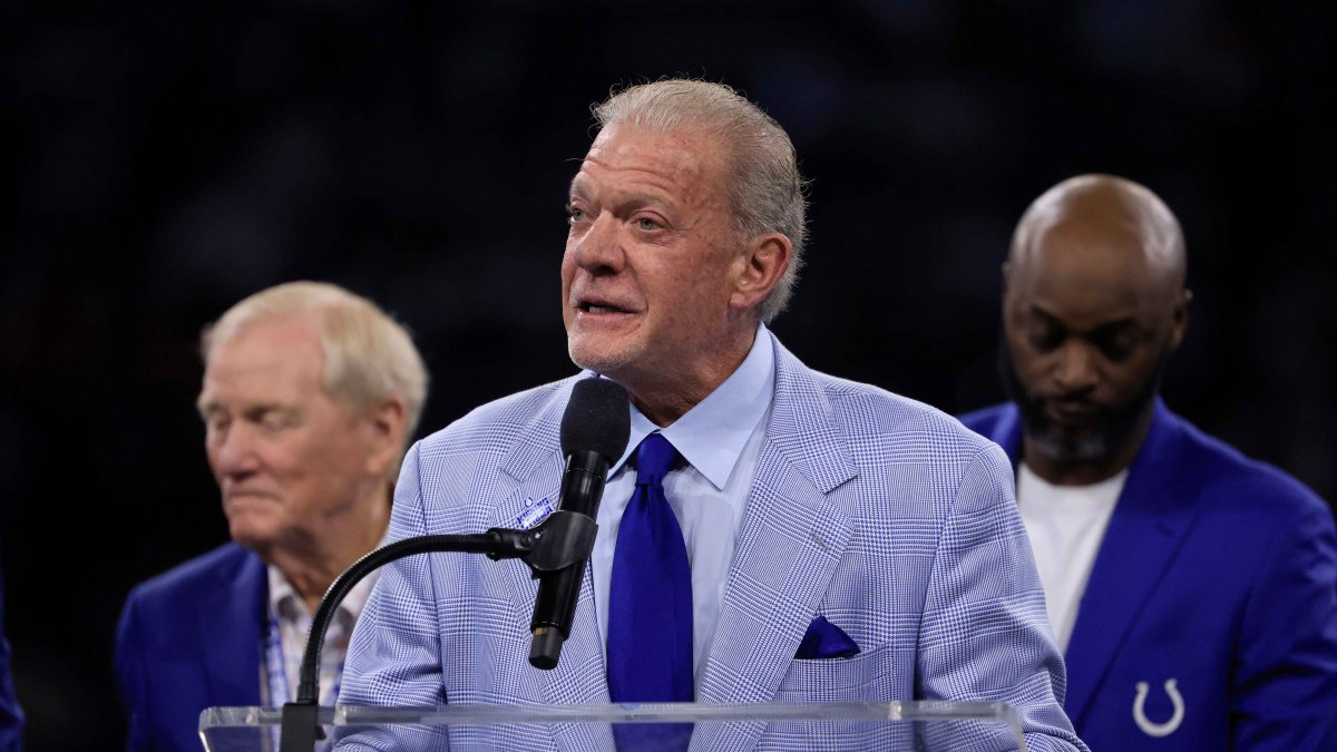 Colts owner Jim Irsay receiving treatment for severe respiratory ...