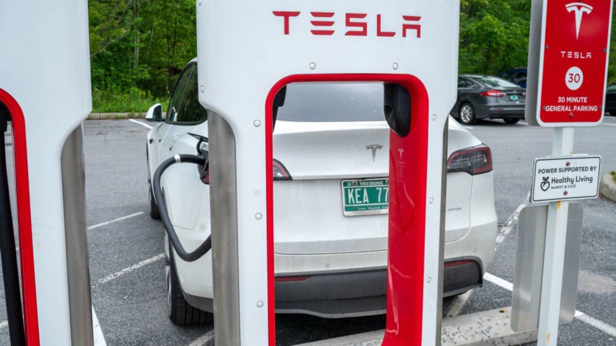 Tesla stands to earn billions of dollars a year by opening U.S. charging stations to drivers of Ford and other EVs - Vimarsana News