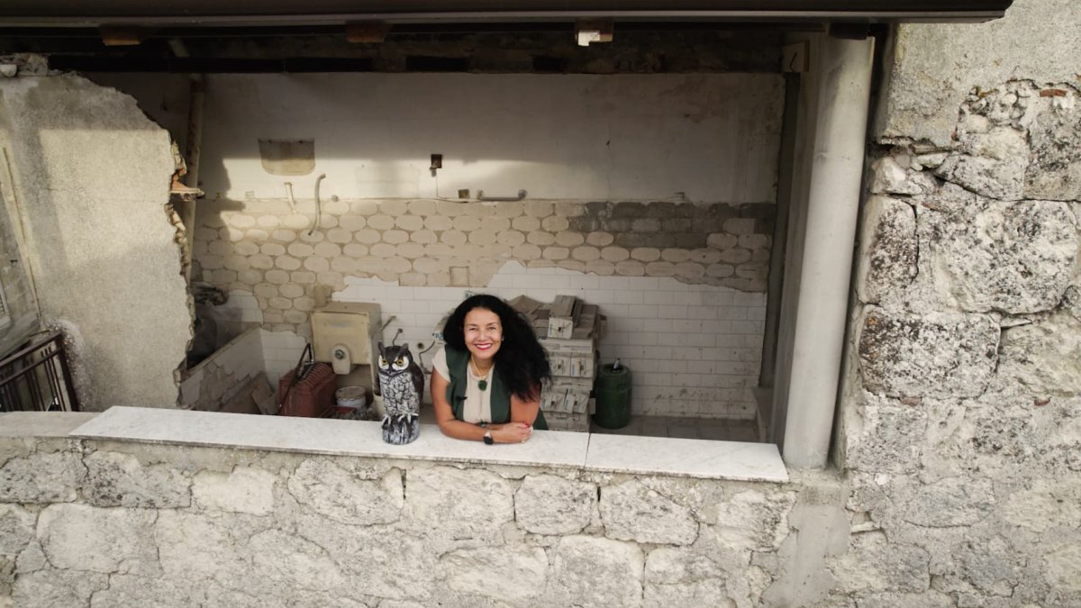 These Americans bought abandoned homes in Italy for as little as $1 and spent thousands renovating: Was it worth it? - Vimarsana News