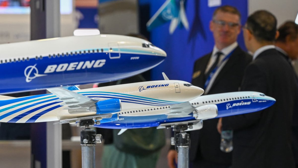 Boeing touts 737 Max as 'the safest airplane,' says China's C919 is similar to what's on the market – NBC Chicago - Vimarsana News