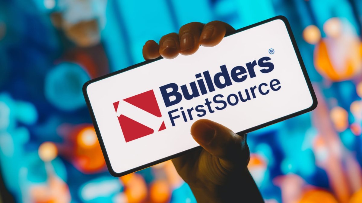 Despite a tough market, Builders FirstSource CEO says housing demand is 'really strong' – NBC Chicago - Vimarsana News