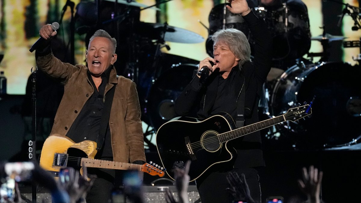 Jon Bon Jovi honored as MusiCares Person of the Year – NBC Chicago - Vimarsana News