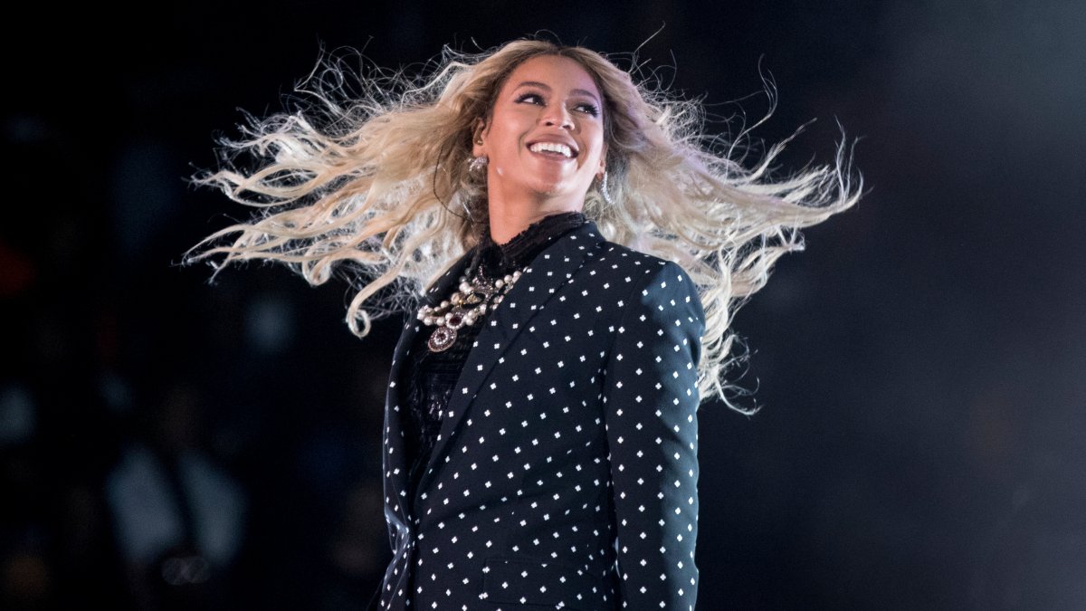 Oklahoma country radio station reverses decision not to play Beyoncé's country song – NBC Chicago - Vimarsana News