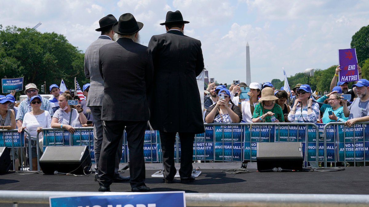 Antisemitism and safety fears on the rise among jews in America – NBC Chicago - Vimarsana News